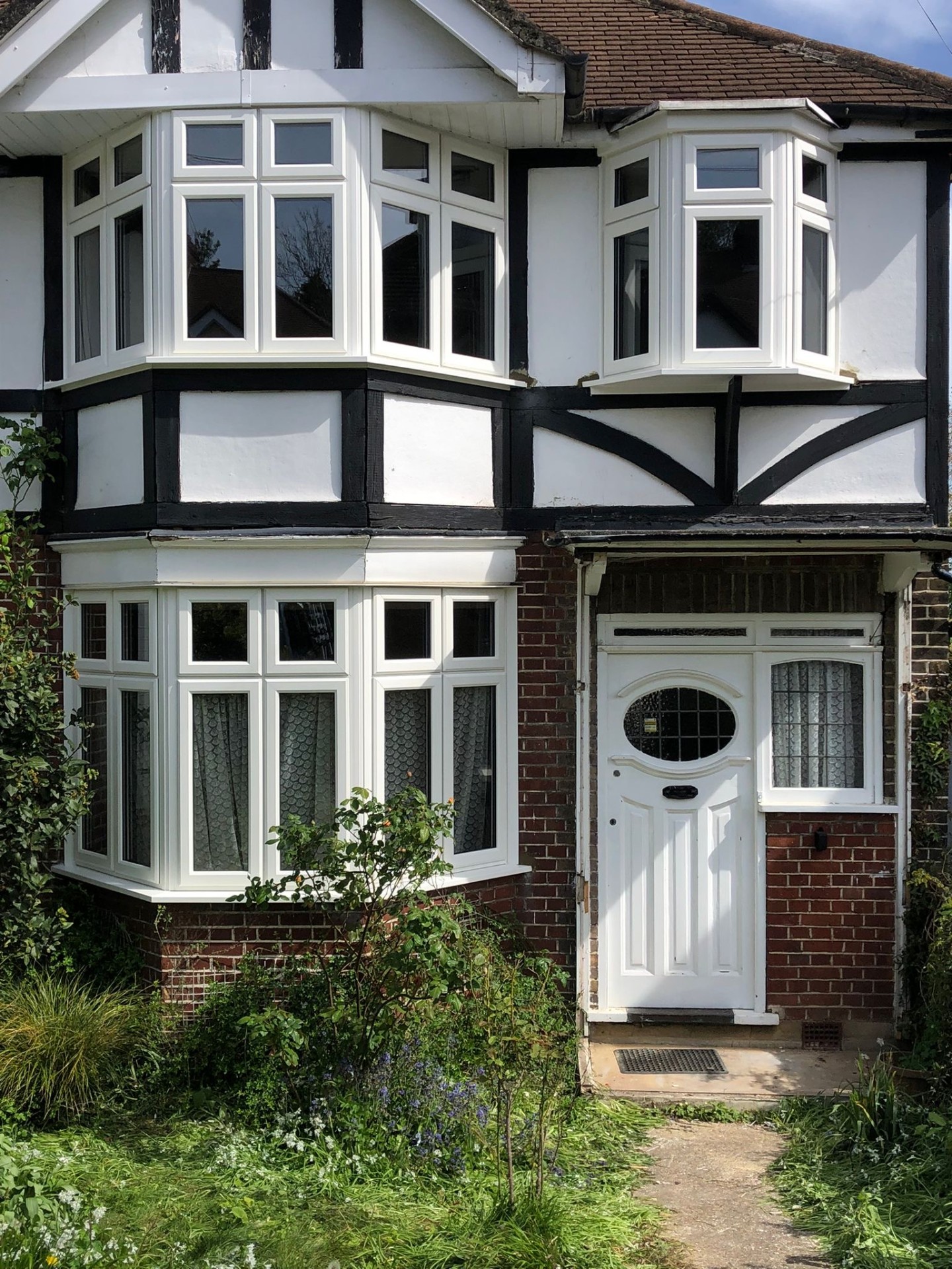 Bay Windows, installation 26