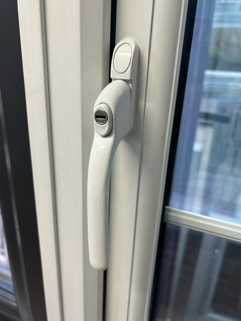 White uPVC window handle replacement